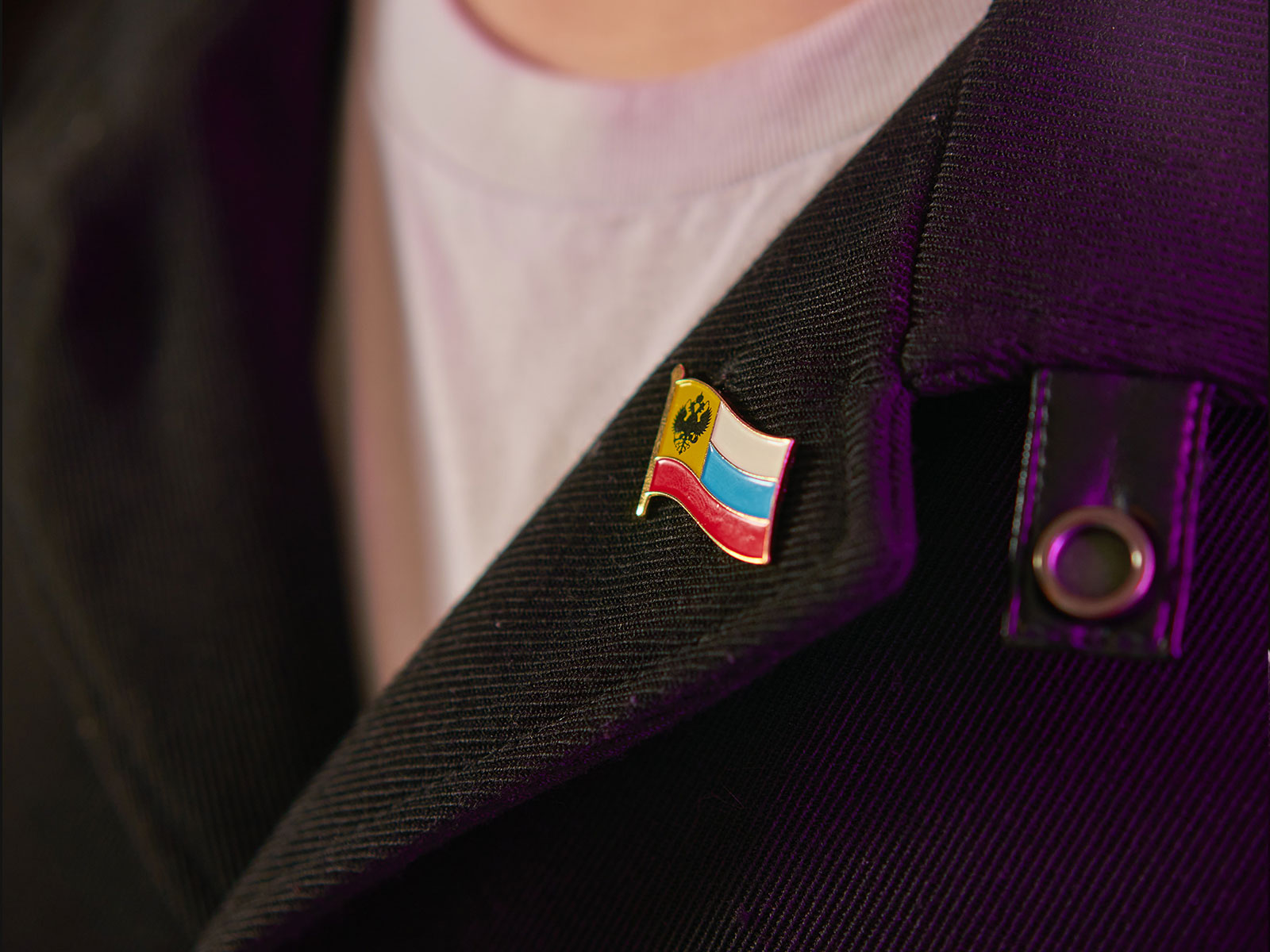 Значок с русским флагом